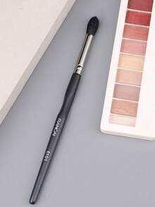 1/3/6 高光泽鼻影刷、蓬松眼影混合刷，可轻松混合眼影，也可用于定妆遮瑕粉，打造柔焦效果。 - 彩色 - 查看 11