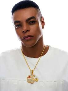 1 Stück 3D Fußballhelm Anhänger Halskette komplett mit Strass, Sportlicher Accessoire für Herren