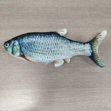 1 件电动软鱼猫玩具，实用且多功能