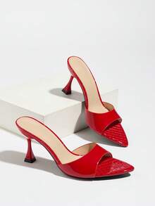 Sepatu Hak Tinggi Wanita Musim Semi/Panas, Modis dan Elegan untuk Pesta, Acara Luar Ruangan, dan Perjamuan. Menampilkan Desain Tali Mengkilap, Bahan Metalik Bertekstur Lembut, Ujung Lancip, dan Siluet Mule yang Nyaman. Cocok untuk Pakaian Formal, Kasual, dan Luar Ruangan. - Merah - View 6