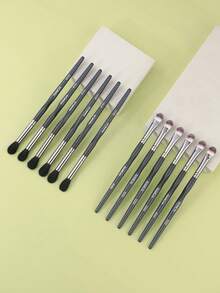 1/3/6 高光泽鼻影刷、蓬松眼影混合刷，可轻松混合眼影，也可用于定妆遮瑕粉，打造柔焦效果。 - 彩色 - 查看 6