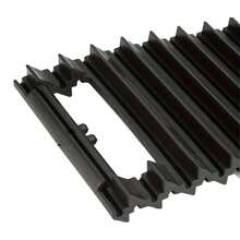 1件汽车配件，汽车用品 - 汽车雪地防滑板，防滑雪垫，车载雪铲，轮胎防滑垫，自救脱困板，应急雪地防滑板；必备汽车配件，旅行及公路用品