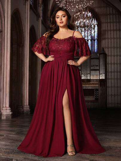 Elegante vestido de noche formal de gasa de unicolor con aplicaciones de encaje floral y abertura alta