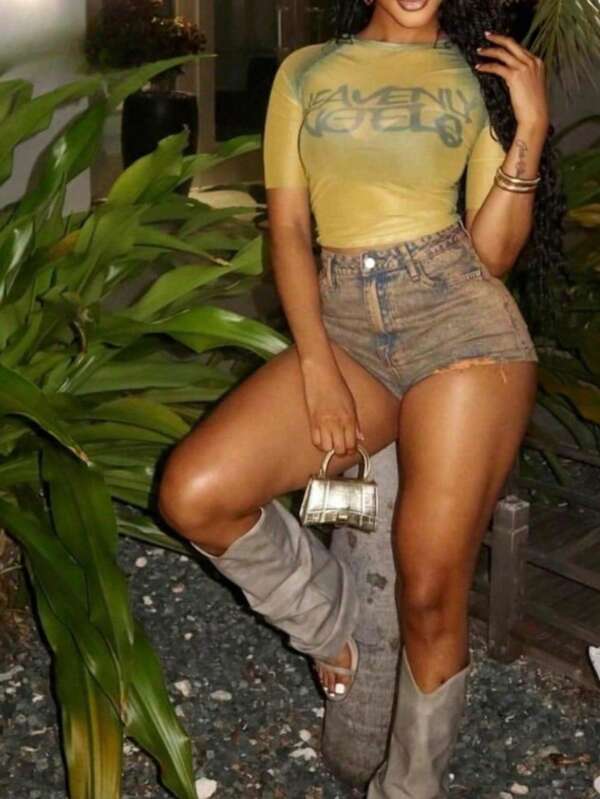 Blusas cortas de moda de verano para mujer, camisetas con estampado gráfico vintage y malla, ropa de salida