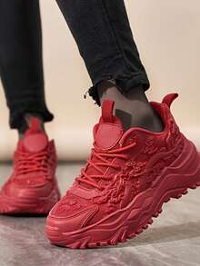 Sneaker casual sportivo da uomo, con elemento del drago cinese, cultura orientale, scarpe versatili e traspiranti alla moda, con platform, punta tonda e allacciatura, regalo per le vacanze, sneaker casual, elemento natalizio, design a macchie di sangue vivaci