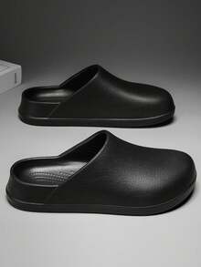Sandalias de pareja para vacaciones en la playa, de suela gruesa, ligeras y antideslizantes, con suela suave para hombres. Pantuflas antiolores y sin deslizamiento, zuecos de slip-on para hombres - Negro - Ver 1