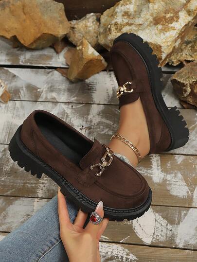 Mocasini din piele întoarsă respirabilă, cu cataramă metalică, model patchwork, de culoare solidă, versatili pentru naveta zilnică, vacanță, cumpărături, potriviți pentru toate anotimpurile, stil casual elegant, fără slip-on, decorativi la modă, platformă impermeabilă, confortabili, simpli, clasici, cu talpă groasă, maro cafea