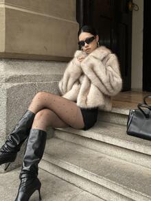 Luxurious Vintage Fashion Women's Thick Warm Jacket With Faux Fur Collar, Winter Coat, Soft Plush Fur - White Oatmeal - View 5