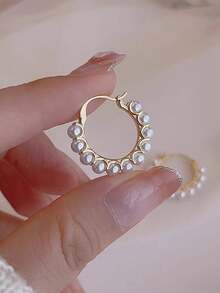 MESTILO 2入組歐美時尚金屬圓環珍珠圖案耳釘和耳環，適合作為女士生日禮物 - 金色 - 查看 4