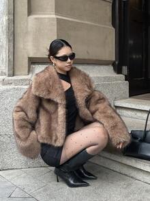 Luxurious Vintage Fashion Women's Thick Warm Jacket With Faux Fur Collar, Winter Coat, Soft Plush Fur - Brown - View 6