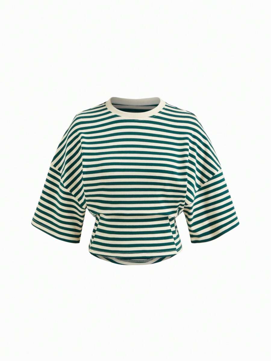 Camiseta feminina listrada com ombros caídos, gola redonda, manga média e cintura com cordão. - Verde - Ver 1