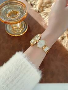 1件女款金色合金不對稱手鍊手錶，時尚阿拉伯數字錶盤，石英機芯，可調節錶帶，適合日常裝飾 - 白色 - 查看 5