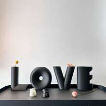 Adorno de jarrón con diseño creativo en forma de letra LOVE, adecuado para arreglos florales secos, decoración de sala de estar, entrada, escritorio de oficina, gabinete, un regalo perfecto
