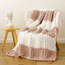 Battilo Beige Chunky Knit Throw Blanket, Soft And Thick Chenille Throw Blanket, 50x60 Handmade Knit Crochet Blanket, Cozy Knot Knitted Throw Blankets Couch Home Decor, Taupe - 腮紅和白色 - 查看 12