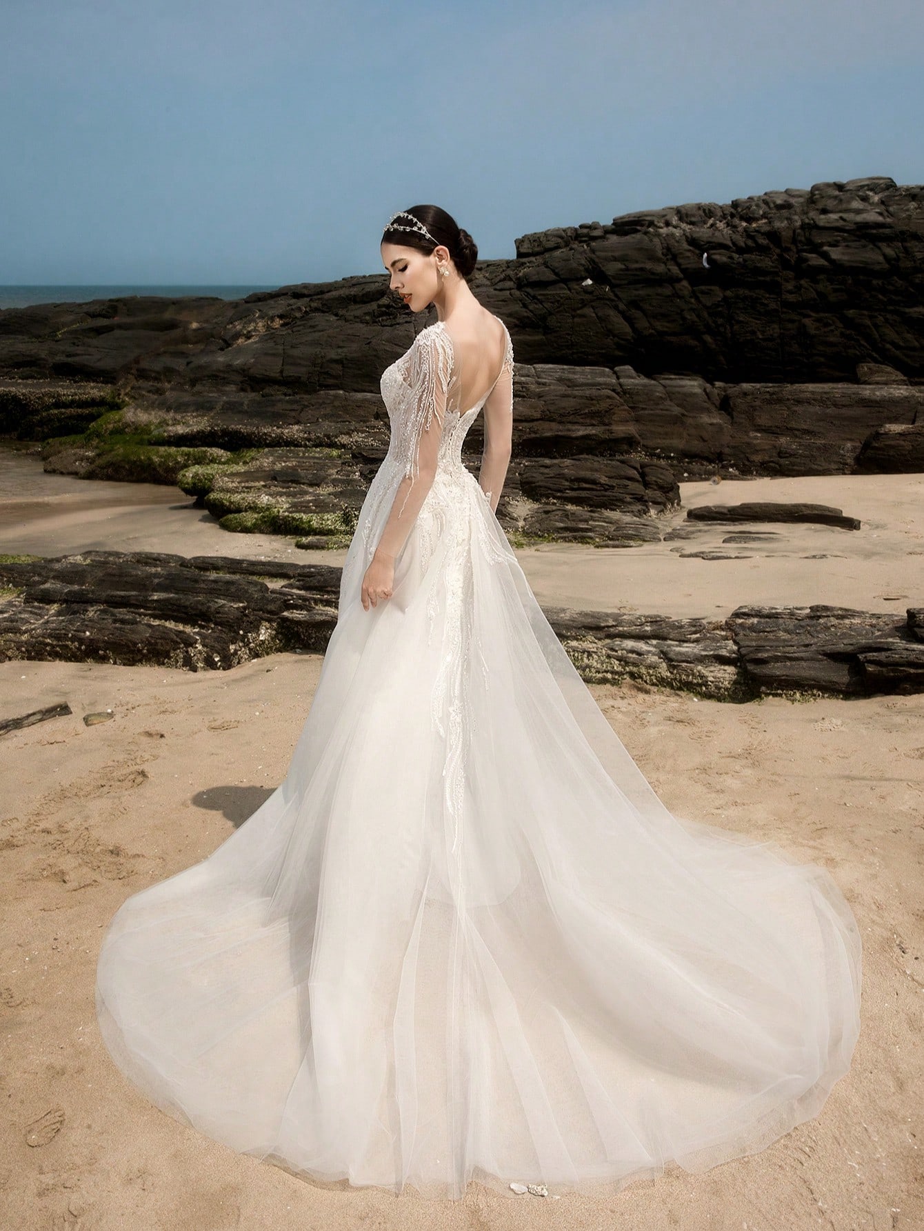 فستان زفاف طويل الأكمام بتطريز حبيبات ، تصميم الخل...