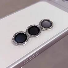 4 قطع من غشاء واقي للعدسة مرصع بالراين متوافق مع هواتف آيفون 17 برو ماكس/16/15/14/13، غطاء واقي للعدسة فائق الوضوح، مضاد للخدش والسقوط، واقي مثالي للعدسة الكاميرا قابل للاستخدام اليومي في المكتب والمنزل، مقاوم للماء والصدمات ومقاوم للخدش - فضة [4 قطع] - مشاهدة 6