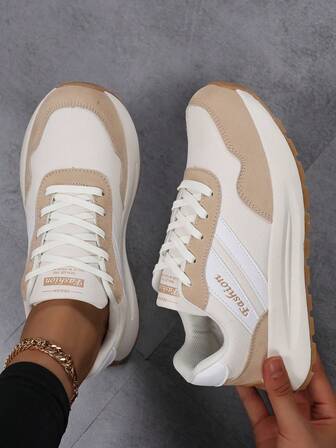 Zapatillas de running casuales de cuero beige, zapatillas deportivas de cordones de caña baja para mujer, cómodas y de moda, adecuadas para todas las estaciones