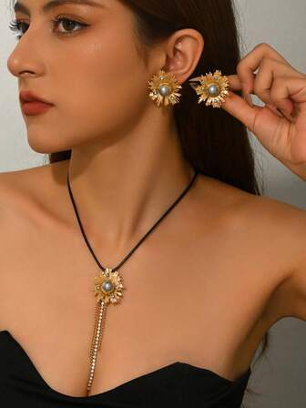 3件套欧美风金属耳环项链首饰套装，性感夸张几何造型，水滴形，豹纹印花，18K镀金，哑光表面，椭圆凸面树脂镶嵌，适合派对、节日、度假佩戴。注意：由于是手工制作，树脂块的尺寸、颜色和排列可能略有差异，此属正常现象，不影响整体美观。请放心购买。