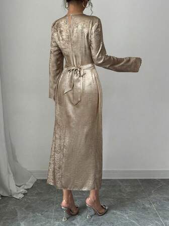 Keke Bloomly 圣诞新款阿拉伯风格金色箔片落肩喇叭袖长袖可调节收腰修身优雅设计不对称开衩修身女士长裙，正式礼服