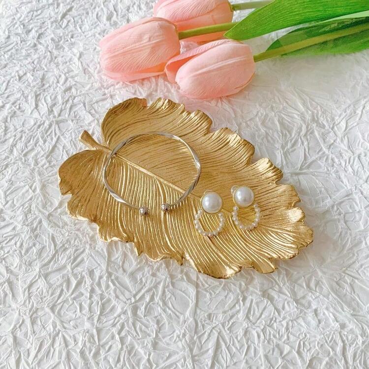 Small Leaf Shaped Trinket Dish Decorative Gold Jewelry Dish Tray Ring Hodler Dish Jewelry Organizer - LargeElmLeaf - View 3