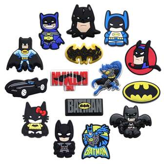 15 piezas Juego de Encantos de Zapatos de la Serie de Superhéroes DC Batman, Material de PVC, Adecuado para Decoración de Bolsas de Playa, Accesorios de Zapatos, Colgante, Regalos de Cumpleaños, Navidad, Día de San Valentín, Fiesta de Halloween