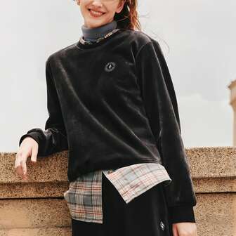 Skechers Women's New Crew Neck Fleece Sweatshirt, Warm Long Sleeve Pullover Top