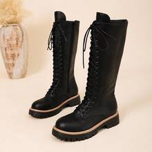 Giày bốt buộc dây mũi tròn thời trang mới màu đen dành cho nữ, đế dày chống trượt, họa tiết chắp vá hai màu, thiết kế khóa kéo bên hông, phù hợp mặc ngoài trời thường ngày vào mùa xuân và mùa thu, mặt trên bằng da tổng hợp, màu trơn tối giản, phong cách phương Tây, giày bốt cổ điển cao đến giữa bắp chân, đa năng thường ngày - màu đen - Xem 14