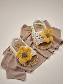 1 Pair Crochet Infant Sandals With Yellow Sunflower, Handmade Shoes, Beige