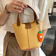 可爱胡萝卜刀钥匙扣，可伸缩迷你实用刀，创意胡萝卜造型，可挂在背包、手提包、汽车钥匙扣上，日常使用也十分方便，适合打开快递包裹、信封、纸箱和礼品盒，学生不锈钢挂件，网红时尚配饰