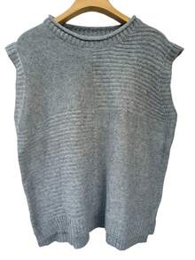 Plus Size Women Pullover Vest, Elegant European & American Style, Versatile Casual Solid Color Crew Neck Sleeveless Knit Sweater Vest, Suitable For Spring, Autumn And Winter