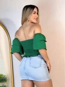 Women's Green Cropped Blouse With Off-The-Shoulder Detailing, Ruching, And Exaggerated Ruffled Sleeves. High-Stretch Fabric. - Verde - Ver 3