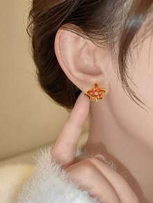 1 Pair Vintage Maple Leaf Design Rhinestone Inlaid Glass Elegant Delicate High-End Everyday Versatile Fashion Earrings For Women, Autumn/Winter - Yellow Gold - View 7