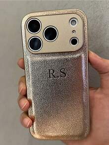 Ốp lưng điện thoại giả da tự thiết kế tên viết tắt, tương thích với iPhone 17/16/15/14/13/12/11 Pro Max Plus/17 Pro, bảo vệ chống sốc cho ống kính. - Vàng - Xem 3