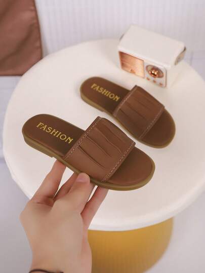 儿童时尚夏季户外拖鞋，方头平底鞋，凉鞋，新款女童鞋，靓丽沙滩鞋