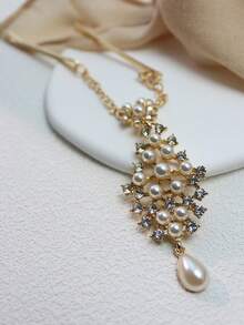 Fashionable Elegant Hollow Flower Imitation Pearls Hairpins Forehead Decorations Belly Dance Accessory Hair Jewelry Between The Eyebrows Drop Ornaments Alloy Material Hair Clip For Women Daily Casual Party Wedding Bride Hair Barrette Decorative Accessories