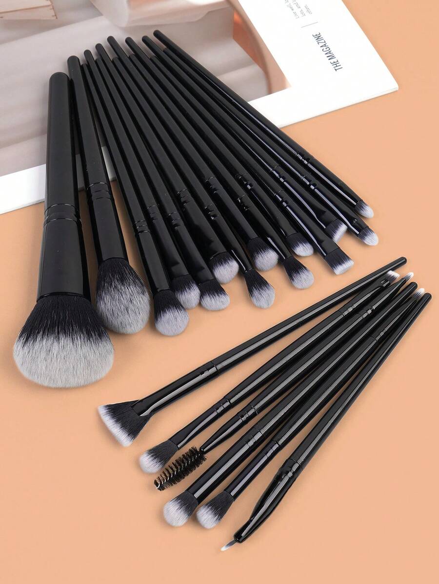 MAANGE 20件專業化妝刷組,包含底妝刷、眼影刷、腮紅刷、遮瑕刷、暈染刷、高光刷、鼻影刷、眉刷、眼線刷,採用柔軟纖維製成,溫和不刺激肌膚,適合旅行攜帶,適用於液體、膏狀與粉狀底妝、暈染及面部上妝產品,適合送給女性與女孩的禮物 - 黑色 - 查看 1