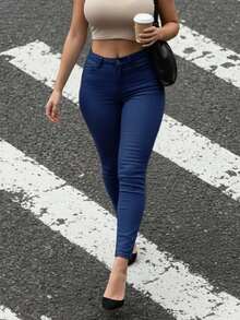 Women's Fashionable Skinny Stretch Jeans With A Low-Rise, Hip-Lifting Design. Made Of Comfortable And Stretchy Fabric, These Jeans Are Suitable For Adult Women And Offer A Stylish Look All Year Round. - 深色水洗藍 - 查看 7
