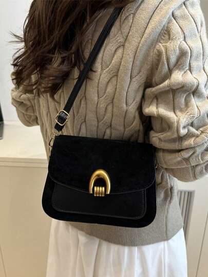 Modieuze schoudertas met contrasterende kleur, veelzijdig voor woon-werkverkeer