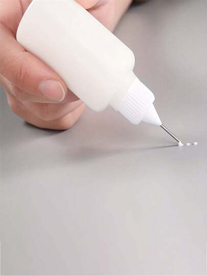 1pc Precision Crafted Glue Bottle - Needle Tip Applicator, Refillable & Easy Squeeze, Suitable Only For Painting, Scroll Paper, Handicrafts Fine Projects Empty Bottle!