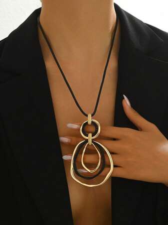 1件新款几何拼接长款毛衣链吊坠项链，秋冬季时尚之选