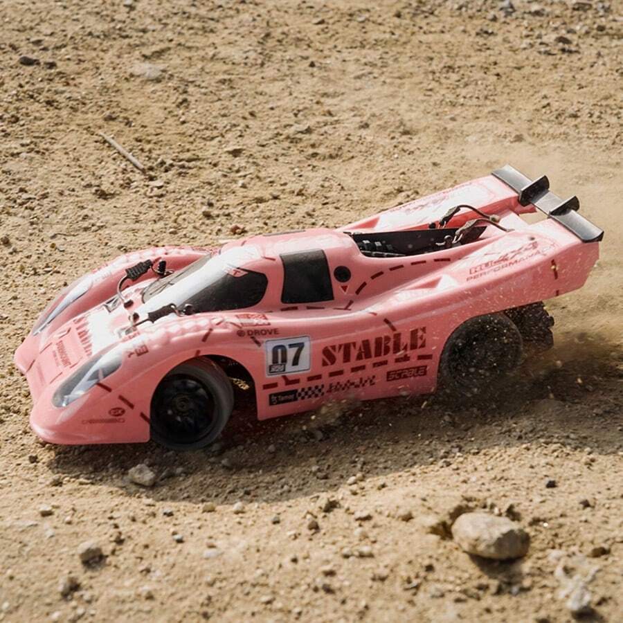 1辆1/16比例遥控赛车，最高时速35公里/小时，2.4GHz四驱漂移越野玩具车，带前灯，成人爱好级