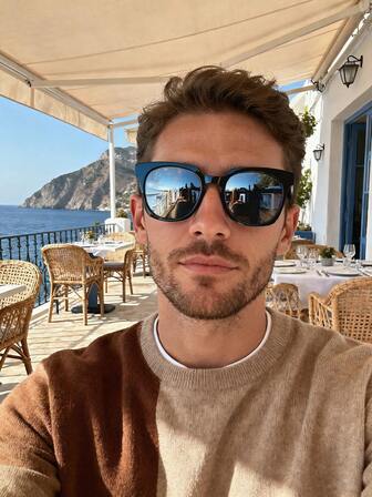 Damen & Herren Lässig Retro Oversized Quadratischer Rahmen - Schwarze Kunststoff Klassische Mode Brille, Sonnenschutz, geeignet für Strandurlaub, Alltagsoutfits & Sommerreisen