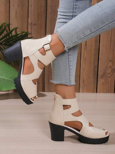 Dép xỏ ngón, dép thông dụng cho cả ngoài trời và trong nhà dành cho thanh thiếu niên