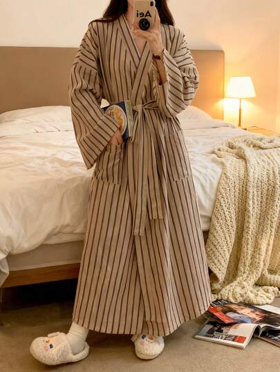 1Pc Women's Bathrobe, Kimono Robe, House Robe,Sleepwear, ,Winter Robe,Minimalist European Style Long Sleeve, Spring,Autumn, Petite To Plus Size, Lightweight Solid Color Loungewear,Bathroom, Back To School