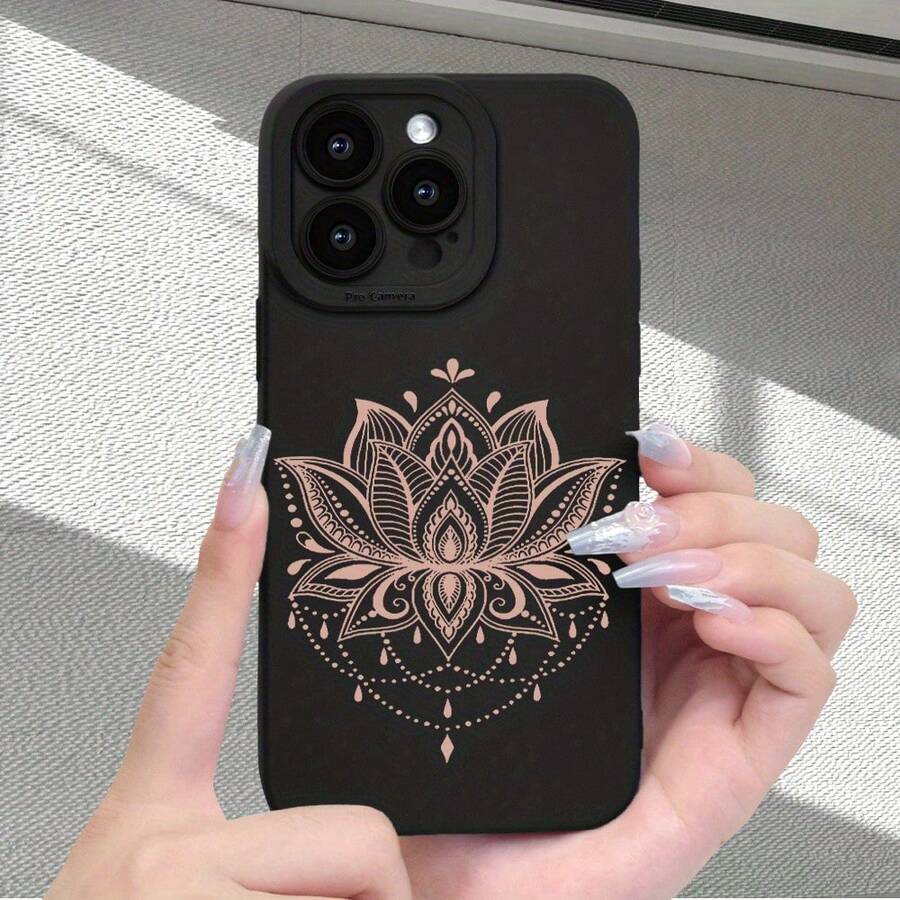 Funda de teléfono creativa personalizada, elegante y minimalista, con un patrón de loto simple, color negro clásico, protección resistente a golpes y caídas, resistente a las manchas y duradera, textura esmerilada avanzada, protección completa contra huellas dactilares, protección completa para la lente, anti caída y anti niebla, adecuada para 17.17 Pro...17 Pro Max...17 Agua. 16.16 Pro...16 Pro Máx.16 más.. 15.15 Pro Max...15 Pro...15 más.. 14.14 Pro...14 más..14 Pro Max... 13.13 Pro...13 Pro Max...12.12 Pro...12 Pro Max...11.11 Pro...11 Pro Máx.XR.X.XS.XS máx.Se.MiNi, la funda del teléfono ofrece protección completa. - Negro 1434 - Ver 1