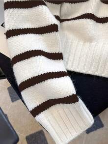 女式条纹拼色高领针织套头衫 - 白棕色 - 查看 5