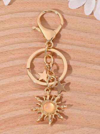 Sun, Star, And Moon Pendant Keychain, A New Style Of High-End Bag And Car Keychain, Christmas Gifts For Family, Friends, And Colleagues. Made Of Sturdy And Durable Metal, Suitable For Bags And Car Keys.Bag Pendants,Bag Chain,Bag Charms,Bag Decoration Keychain,Bag Accessories