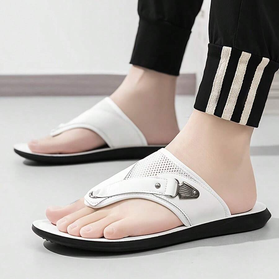 Men's Faux Leather & Mesh Flip Flops - Thong Sandals With Metal Accent, Breathable Panel & Padded Footbed Comfortable Lightweight Footwear For Daily Casual, Beach & Summer Wear - 白色 - 查看 1