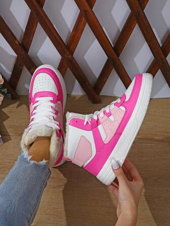 レディース ファッショナブルなパッチワーク ハイトップ カジュアルスニーカー、冬暖かいフリース スノーブーツ、クラシックカラー、都会的な通勤に適し、軽量、ソフトソール、滑り止め、カレッジスタイル、必須のホリデーギフト