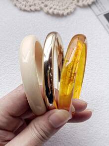 一套3件时尚优雅夸张复古亚克力手链，搭配金色CCB手链，女士首饰，简约设计，无镶嵌，适合全年日常及派对场合佩戴。 - 多色 - 查看 5